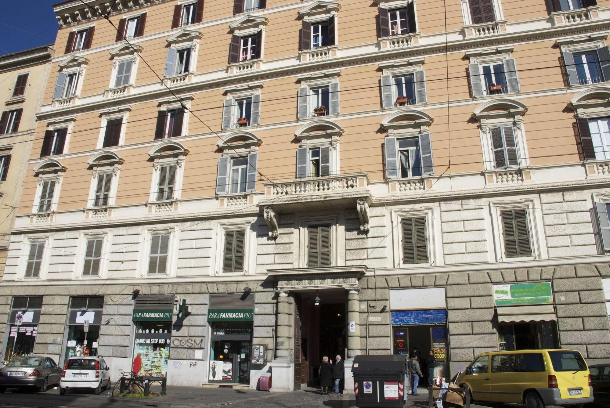 Hotel Internoroma Zewnętrze zdjęcie